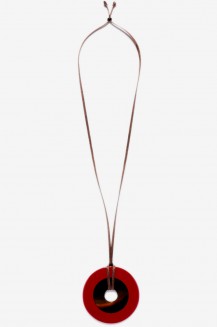 FULL CIRCLE PENDANT HORN NECKLACE