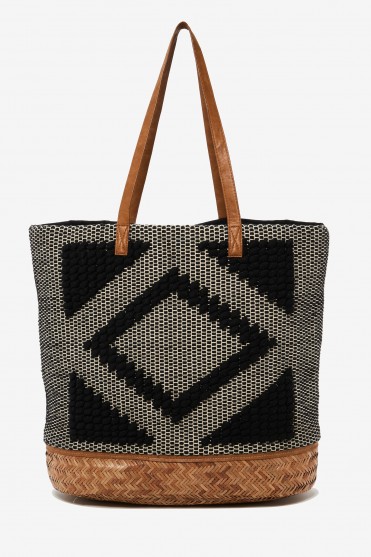 NELL TOTE